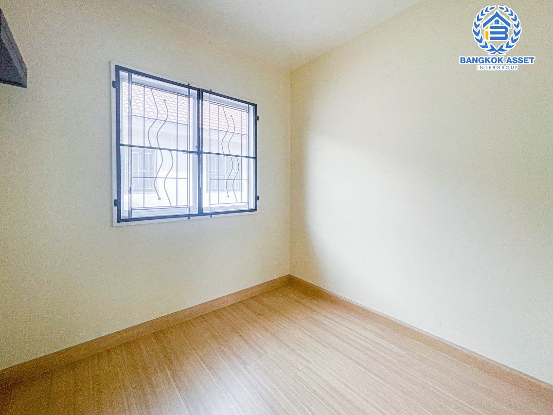 *****ทาวน์เฮ้าส์มือสองปทุมธานี โครงการพฤกษา50 บางเดื่อ เนื้อที่ 17.4 ตร.ว. ฟังก์ชัน 3 ห้องนอน 2 ห้องน้ำ 1 ที่จอดรถ บ้านสภาพดี พร้อมเข้าอยู่ บนทำเลดี เชื่อมต่อถนนสะพานนนทบุรี-บางบัวทอง, ถนน กรุงเทพ-ปทุมธานี ใกล้ทางด่วน "ศรีสมาน" ในราคาสุดคุ้ม!