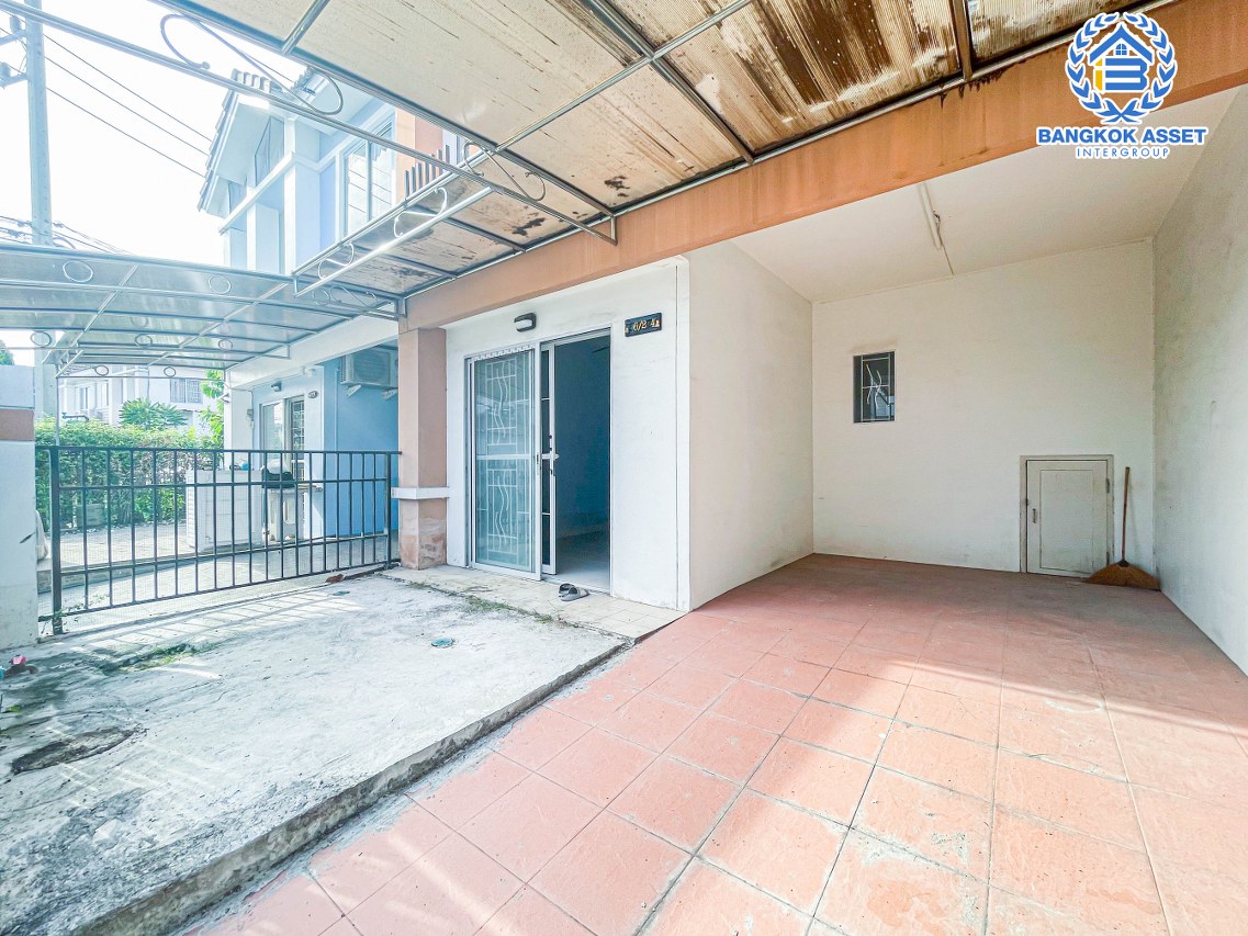 *****ทาวน์เฮ้าส์มือสองปทุมธานี โครงการพฤกษา50 บางเดื่อ เนื้อที่ 17.4 ตร.ว. ฟังก์ชัน 3 ห้องนอน 2 ห้องน้ำ 1 ที่จอดรถ บ้านสภาพดี พร้อมเข้าอยู่ บนทำเลดี เชื่อมต่อถนนสะพานนนทบุรี-บางบัวทอง, ถนน กรุงเทพ-ปทุมธานี ใกล้ทางด่วน "ศรีสมาน" ในราคาสุดคุ้ม!