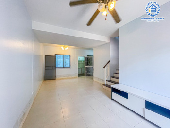 *****ทาวน์เฮ้าส์มือสองปทุมธานี โครงการพฤกษา50 บางเดื่อ เนื้อที่ 17.4 ตร.ว. ฟังก์ชัน 3 ห้องนอน 2 ห้องน้ำ 1 ที่จอดรถ บ้านสภาพดี พร้อมเข้าอยู่ บนทำเลดี เชื่อมต่อถนนสะพานนนทบุรี-บางบัวทอง, ถนน กรุงเทพ-ปทุมธานี ใกล้ทางด่วน "ศรีสมาน" ในราคาสุดคุ้ม!