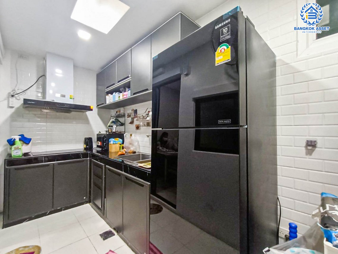 *****ทาวน์โฮมมือสองนนทบุรี  โครงการ บ้านกลางเมือง ราชพฤกษ์-พระราม5 เนื้อที่ 17 ตร.ว. ฟังก์ชัน 3 ห้องนอน 3 ห้องน้ำ 2 ที่จอดรถ บ้านสวย แถมฟรี! 4 เครื่องปรับอากาศ, 1 เครื่องทำน้ำอุ่น บนทำเลเดินทางสะดวก ใกล้รถไฟฟ้าสายสีม่วง "สถานีแยกติวานนท์" และทางด่วน "ศรีรัช" ห้ามพลาด!