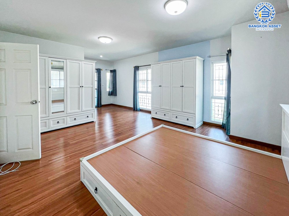 บ้านเดี่ยวมือสอง โครงการ กาญจนาลักษณ์ เทพศิรินทร์ เนื้อที่ 54.70 ตร.ว. ฟังก์ชัน 3 ห้องนอน 3 ห้องน้ำ 2 ที่จอดรถ ภายในสภาพดี แถมฟรี! เฟอร์นิเจอร์ทั้งหมดภายในบ้าน บนทำเลดี เชื่อมต่อถนนปิ่นเกล้า-นครชัยศรี ถนนนครอินทร์ ถนนกาญจนาภิเษก จองเลย!