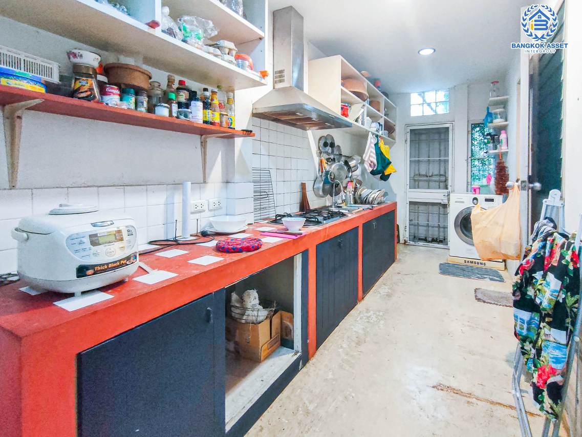 *****บ้านเดี่ยวมือสองนนทบุรี โครงการ ชวนชื่น แคราย เนื้อที่กว้างถึง 61.1 ตร.ว. ฟังก์ชัน 5 ห้องนอน 4 ห้องน้ำ 2 ที่จอดรถ บ้านสภาพดี บนทำเลใจกลางเมืองนนทบุรี เดินทางสะดวก เพียง 5 นาทีก็ถึงรถไฟฟ้าสายสีม่วง "สถานีแยกนนทบุรี1" และใกล้ทางด่วน "งามวงศ์วาน" ห้ามพลาด!