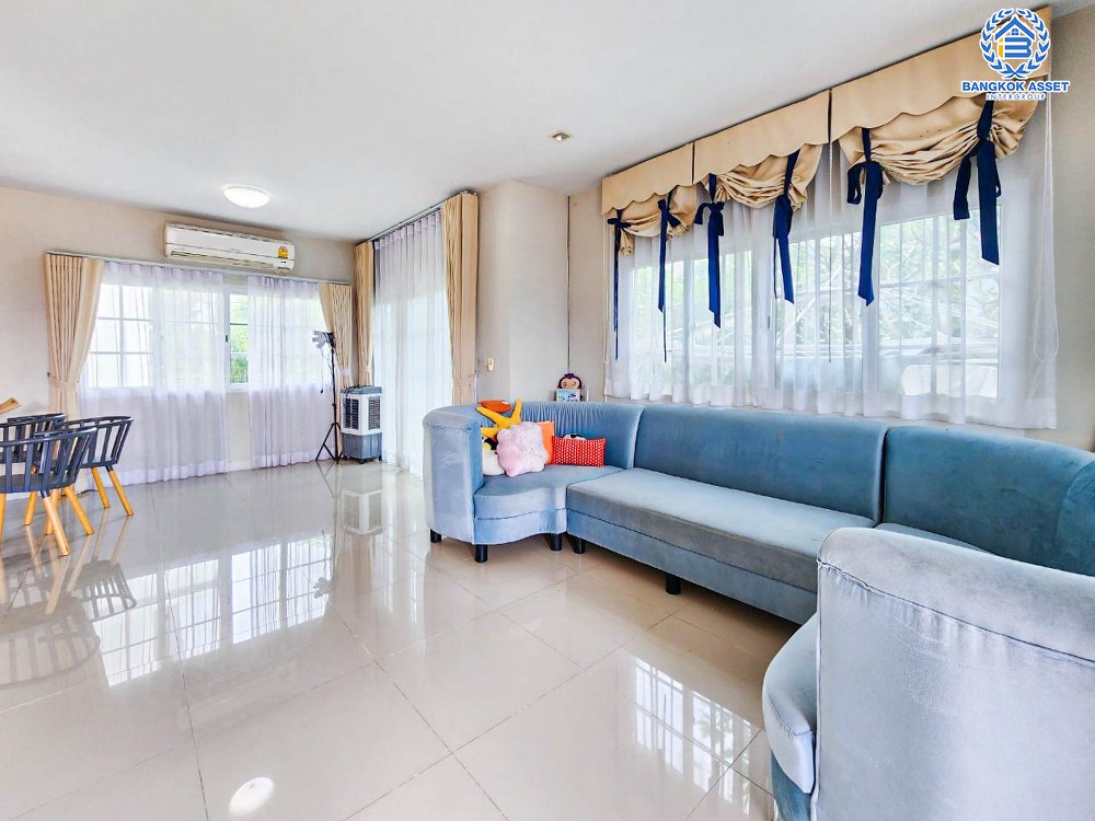 *****บ้านเดี่ยวมือสอง โครงการ บุราสิริ ปัญญาอินทรา เนื้อที่กว้าง 69.30 ตร.ว. ฟังก์ชัน 3 ห้องนอน 3 ห้องน้ำ 2 ที่จอดรถ บ้านสวยสภาพเหมือนใหม่ แถม เครื่องปรับอากาศ และเครื่องทำน้ำอุ่น บนทำเลเดินทางสะดวก เชื่อมต่อถนนปัญญาอินทรา ถนนเลียบคลอง2 ถนนรามอินทรา ใกล้รถไฟฟ้าสายสีชมพู สายแคราย-มีนบุรี จองเลย!