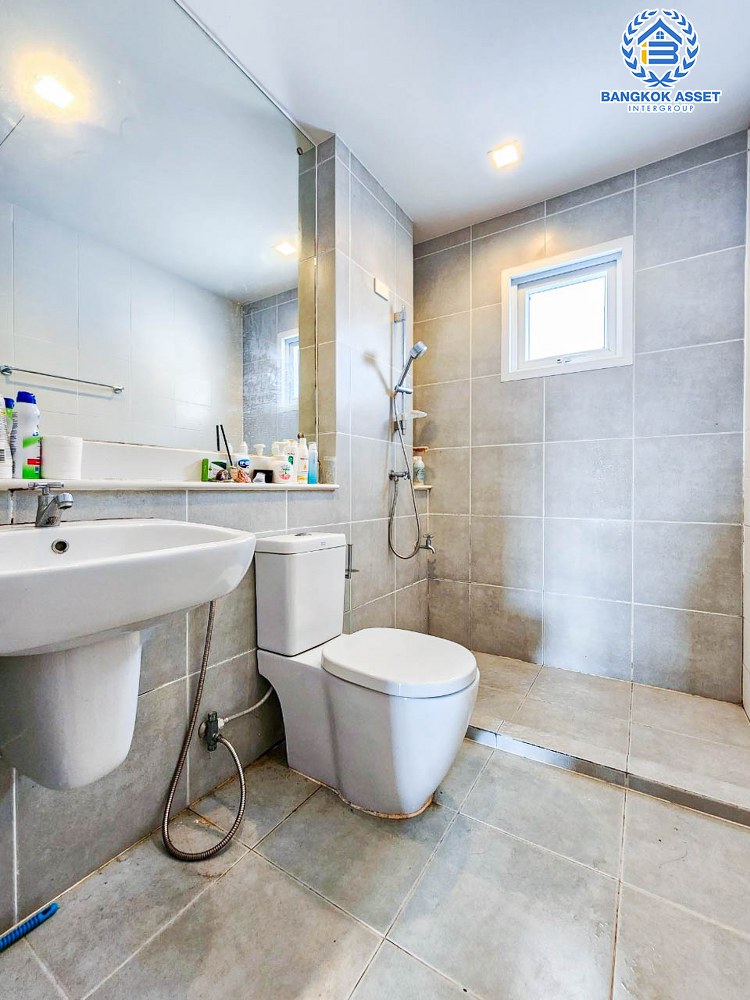 *****บ้านเดี่ยวมือสอง โครงการ บุราสิริ ปัญญาอินทรา เนื้อที่กว้าง 69.30 ตร.ว. ฟังก์ชัน 3 ห้องนอน 3 ห้องน้ำ 2 ที่จอดรถ บ้านสวยสภาพเหมือนใหม่ แถม เครื่องปรับอากาศ และเครื่องทำน้ำอุ่น บนทำเลเดินทางสะดวก เชื่อมต่อถนนปัญญาอินทรา ถนนเลียบคลอง2 ถนนรามอินทรา ใกล้รถไฟฟ้าสายสีชมพู สายแคราย-มีนบุรี จองเลย!