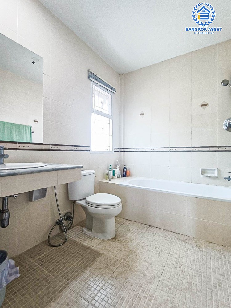 *****บ้านเดี่ยวมือสอง โครงการ เพอร์เฟคเพลส ไทรม้า เนื้อที่กว้าง 130.60 ตร.ว. ฟังก์ชัน 3 ห้องนอน 3 ห้องน้ำ 2 ที่จอดรถ ภายในสภาพสวย พร้อมเข้าอยู่ แถมฟรี! เครื่องปรับอากาศ เครื่องทำน้ำอุ่นบนทำเลดี เชื่อมต่อถนนรัตนาธิเบศร์ ถนนราชพฤกษ์ ถนนติวานนท์ ใกล้รถไฟฟ้าสายสีม่วง "สถานีท่าอิฐ" และจุดขึ้นทางด่วน "ศรีรัช"