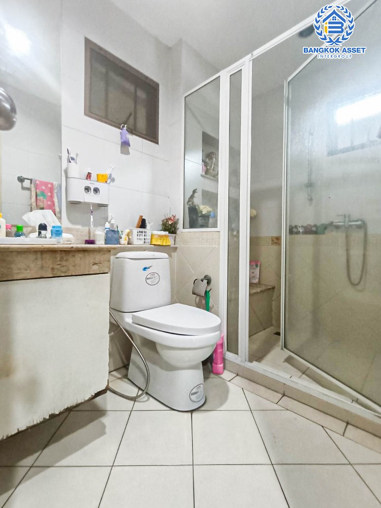 *****บ้านเดี่ยวมือสอง โครงการ เศรษฐสิริ ประชาชื่น เนื้อที่กว้าง 67.10 ตร.ว. ฟังก์ชัน 4 ห้องนอน 4 ห้องน้ำ 2 ที่จอดรถ บ้านพื้นที่กว้าง ภายในสภาพใหม่ พร้อมเข้าอยู่ได้ทันที ตั้งบนทำเลดี เชื่อมต่อถนนประชาชื่น ถนนสามัคคี ถนนงามวงศ์วาน ใกล้รถไฟฟ้าสายสีม่วง "สถานีสถานีศูนย์ราชการนนทบุรี" และจุดขึ้นทางด่วน "งามวงศ์วาน" จองเลย