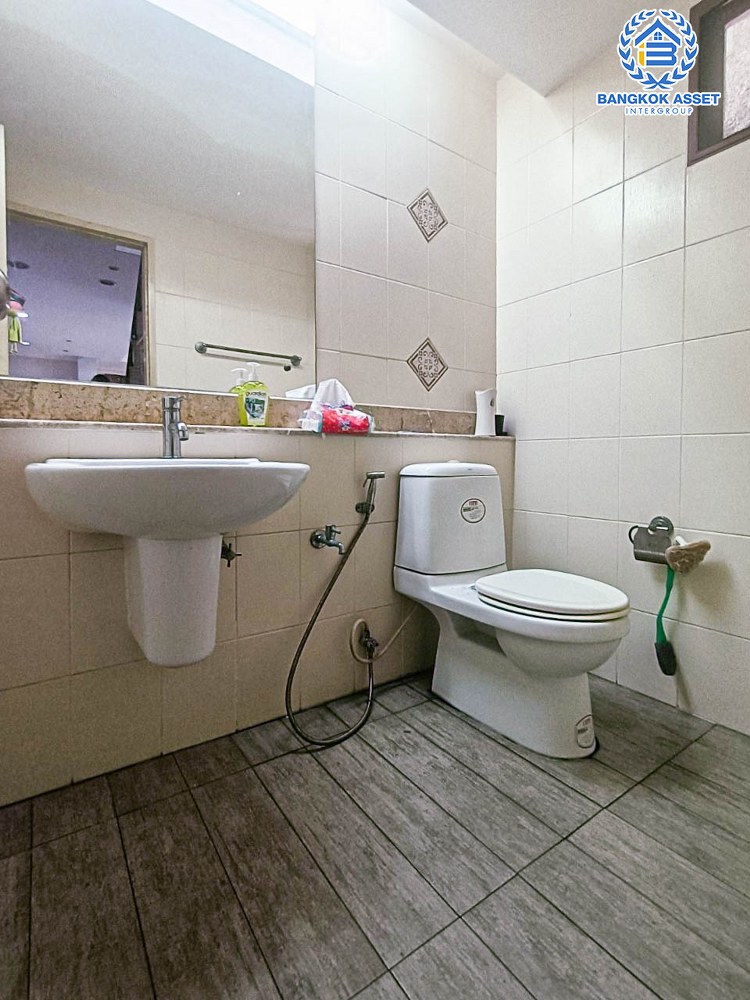 *****บ้านเดี่ยวมือสอง โครงการ เศรษฐสิริ ประชาชื่น เนื้อที่กว้าง 67.10 ตร.ว. ฟังก์ชัน 4 ห้องนอน 4 ห้องน้ำ 2 ที่จอดรถ บ้านพื้นที่กว้าง ภายในสภาพใหม่ พร้อมเข้าอยู่ได้ทันที ตั้งบนทำเลดี เชื่อมต่อถนนประชาชื่น ถนนสามัคคี ถนนงามวงศ์วาน ใกล้รถไฟฟ้าสายสีม่วง "สถานีสถานีศูนย์ราชการนนทบุรี" และจุดขึ้นทางด่วน "งามวงศ์วาน" จองเลย