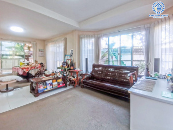 *****บ้านเดี่ยวมือสอง โครงการ มัณฑนา ราชพฤกษ์ เนื้อที่กว้าง 70 ตร.ว. ฟังก์ชัน 3 ห้องนอน 3 ห้องน้ำ 2 ที่จอดรถ บ้านหลังใหญ่ พื้นที่กว้างขวางตอบโจทย์ทุกการอยู่อาศัย ตั้งบนทำเลดี เชื่อมต่อถนนกาญจนาภิเษก ถนนรัตนาธิเบศร์ ถนนนครอินทร์ ใกล้รถไฟฟ้าสายสีม่วง "สถานีบางรักน้อยท่าอิฐ" และจุดขึ้นทางด่วน "ศรีรัช" จองเลย