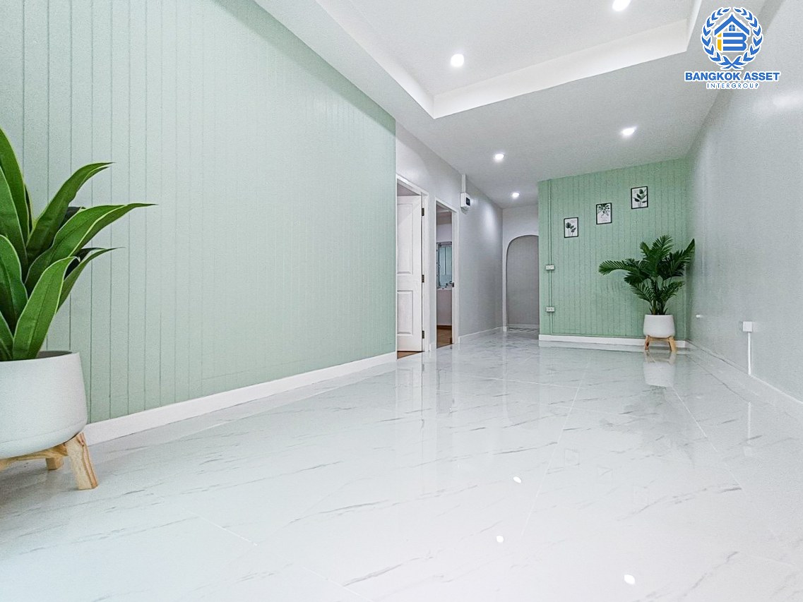 ทาวน์เฮ้าส์ 1 ชั้นมือสองนนทบุรี โครงการ พฤกษา41 กาญจนาภิเษก #หลังมุม เนื้อที่กว้างถึง 25 ตร.ว. ฟังก์ชัน 2 ห้องนอน 2 ห้องน้ำ 1 ที่จอดรถ บ้านสวย บนทำเลดี เชื่อมต่อ ถนนกาญจนาภิเษก ใกล้รถไฟฟ้าสายสีม่วง "สถานีตลาดบางใหญ่" และจุดขึ้นทางด่วน "ศรีรัช" ราคาดี!