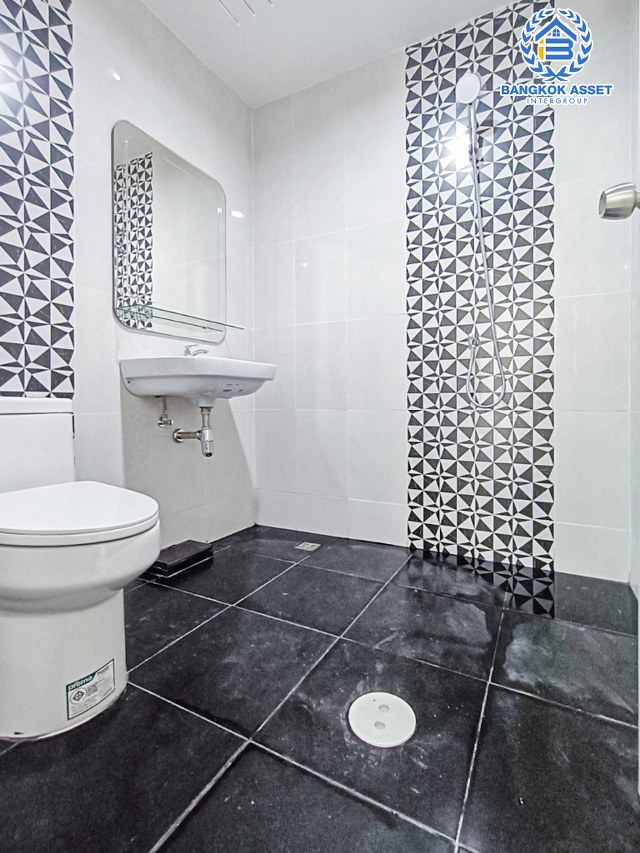 ทาวน์เฮ้าส์ 1 ชั้นมือสองนนทบุรี โครงการ พฤกษา41 กาญจนาภิเษก #หลังมุม เนื้อที่กว้างถึง 25 ตร.ว. ฟังก์ชัน 2 ห้องนอน 2 ห้องน้ำ 1 ที่จอดรถ บ้านสวย บนทำเลดี เชื่อมต่อ ถนนกาญจนาภิเษก ใกล้รถไฟฟ้าสายสีม่วง "สถานีตลาดบางใหญ่" และจุดขึ้นทางด่วน "ศรีรัช" ราคาดี!