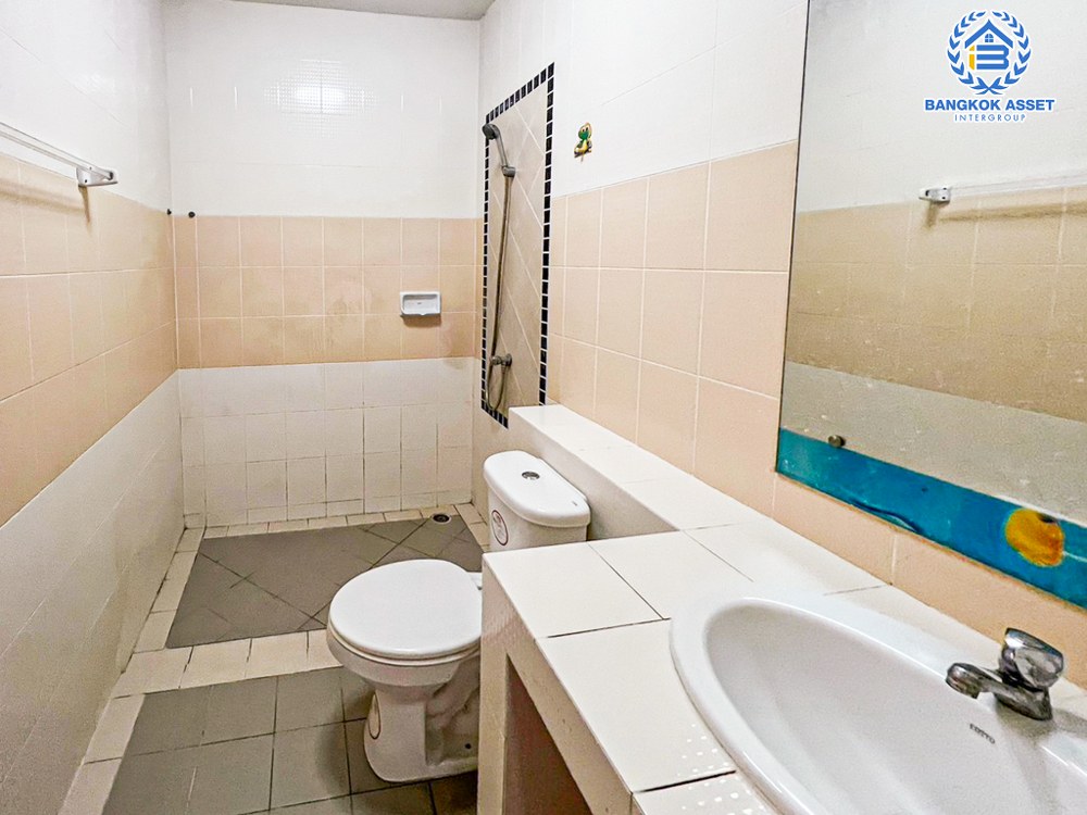 *****ทาวน์เฮ้าส์มือสอง โครงการ เดอะนอร์ทเทิร์นโนวา พหลโยธิน เนื้อที่กว้าง 18.50  ตร.ว. ฟังก์ชัน 2 ห้องนอน 2 ห้องน้ำ 1 ที่จอดรถ แถมฟรี! เครื่องปรับอากาศ บนทำเลดี เชื่อมต่อถนนคลองหลวง ถนนรังสิตคลอง2 ถนนรังสิต-นครนายก ใกล้รถไฟฟ้าสายสีแดง "สถานีรังสิต" และจุดขึ้นดอนเมืองโทลเวย์