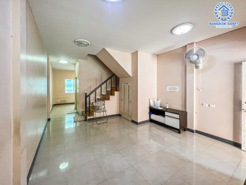 *****ทาวน์เฮ้าส์มือสอง โครงการ เดอะนอร์ทเทิร์นโนวา พหลโยธิน เนื้อที่กว้าง 18.50  ตร.ว. ฟังก์ชัน 2 ห้องนอน 2 ห้องน้ำ 1 ที่จอดรถ แถมฟรี! เครื่องปรับอากาศ บนทำเลดี เชื่อมต่อถนนคลองหลวง ถนนรังสิตคลอง2 ถนนรังสิต-นครนายก ใกล้รถไฟฟ้าสายสีแดง "สถานีรังสิต" และจุดขึ้นดอนเมืองโทลเวย์