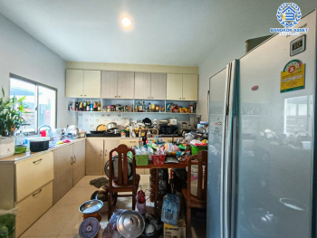 *****บ้านเดี่ยวมือสองนครปฐม หมู่บ้าน บ้านหลังสวน พุทธมณฑล-เพชรเกษม เนื้อที่กว้างขวางถึง 82.6 ตร.ว. ฟังก์ชัน 3 ห้องนอน 3 ห้องน้ำ 2 ที่จอดรถ บ้านสภาพสวย บนทำเลดี เชื่อมต่อถนนเพชรเกษม, ถนนบรมราชชนี, ถนนพระเทพตัดใหม่  ในราคาสุดคุ้ม!