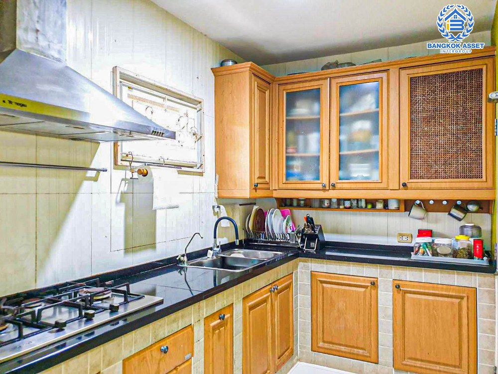 *****บ้านแฝดมือสอง ธนาสิริ ปิ่นเกล้า-ราชพฤกษ์ หลังมุม เนื้อที่กว้าง 42.20 ตร.ว. ฟังก์ชัน 3 ห้องนอน 2 ห้องน้ำ 1 ที่จอดรถ บ้านพร้อมเฟอร์นิเจอร์ ครบครัน พร้อมอยู่ ตั้งบนทำเลดี เชื่อมต่อถนนราชพฤกษ์ ถนนบางกรวย-ไทรน้อย ถนนพระราม5-นครอินทร์ จองเลย!