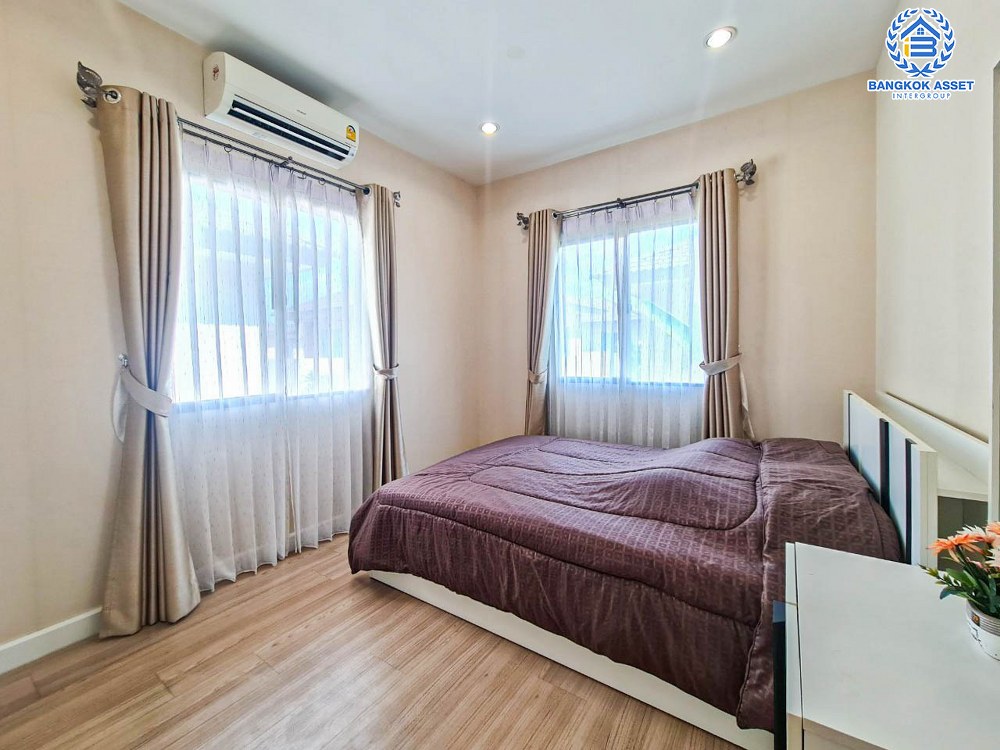 *****บ้านเดี่ยวมือสอง โครงการ ธนาวิลเลจ2 พระราม5-บางใหญ่ หลังมุม เนื้อที่ 52.40 ตร.ว. ฟังก์ชัน 4 ห้องนอน 3 ห้องน้ำ 2 ที่จอดรถ แต่งสไตล์โมเดิร์น พร้อมอยู่ ตั้งบนทำเลเดินทางสะดวก เชื่อมต่อถนนรัตนาธิเบศร์ ถนนกาญจนาภิเษก ใกล้รถไฟฟ้าสายสีม่วง "สถานีตลาดบางใหญ่" และจุดขึ้นทางด่วน "กาญจนาภิเษก"