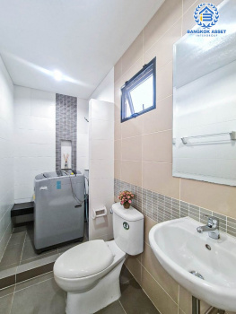 *****บ้านเดี่ยวมือสอง โครงการ ธนาวิลเลจ2 พระราม5-บางใหญ่ หลังมุม เนื้อที่ 52.40 ตร.ว. ฟังก์ชัน 4 ห้องนอน 3 ห้องน้ำ 2 ที่จอดรถ แต่งสไตล์โมเดิร์น พร้อมอยู่ ตั้งบนทำเลเดินทางสะดวก เชื่อมต่อถนนรัตนาธิเบศร์ ถนนกาญจนาภิเษก ใกล้รถไฟฟ้าสายสีม่วง "สถานีตลาดบางใหญ่" และจุดขึ้นทางด่วน "กาญจนาภิเษก"