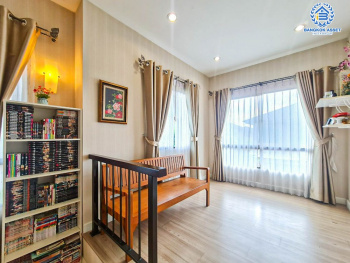 *****บ้านเดี่ยวมือสอง โครงการ ธนาวิลเลจ2 พระราม5-บางใหญ่ หลังมุม เนื้อที่ 52.40 ตร.ว. ฟังก์ชัน 4 ห้องนอน 3 ห้องน้ำ 2 ที่จอดรถ แต่งสไตล์โมเดิร์น พร้อมอยู่ ตั้งบนทำเลเดินทางสะดวก เชื่อมต่อถนนรัตนาธิเบศร์ ถนนกาญจนาภิเษก ใกล้รถไฟฟ้าสายสีม่วง "สถานีตลาดบางใหญ่" และจุดขึ้นทางด่วน "กาญจนาภิเษก"