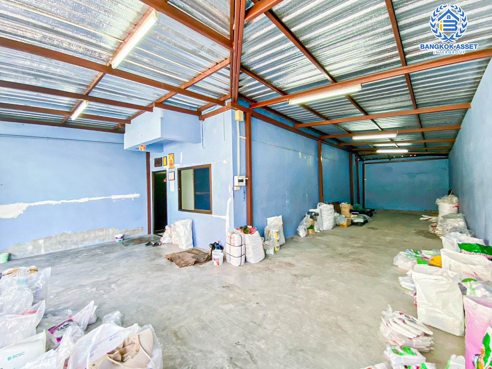 *****ทาวน์เฮ้าส์มือสอง โครงการ สิวารัตน์3 พุทธมณฑล สาย4 หลังมุม เนื้อที่กว้าง 29 ตร.ว. ฟังก์ชัน 3 ห้องนอน 2 ห้องน้ำ 3 ที่จอดรถ ภายในสภาพดี โถงบ้านกว้างใช้งานได้หลากหลาย ตั้งบนทำเลดี เชื่อมต่อถนนพุทธมณฑลสาย4 ถนนพุทธมณฑลสาย5 ถนนเพชรเกษม จองเลย!