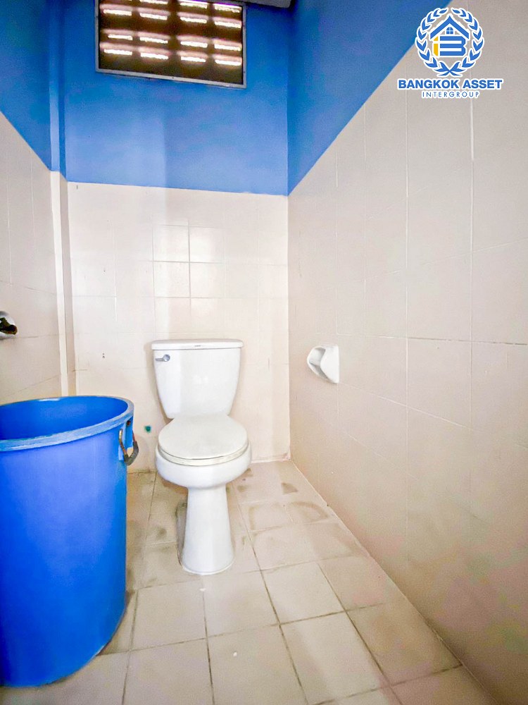 *****ทาวน์เฮ้าส์มือสอง โครงการ สิวารัตน์3 พุทธมณฑล สาย4 หลังมุม เนื้อที่กว้าง 29 ตร.ว. ฟังก์ชัน 3 ห้องนอน 2 ห้องน้ำ 3 ที่จอดรถ ภายในสภาพดี โถงบ้านกว้างใช้งานได้หลากหลาย ตั้งบนทำเลดี เชื่อมต่อถนนพุทธมณฑลสาย4 ถนนพุทธมณฑลสาย5 ถนนเพชรเกษม จองเลย!