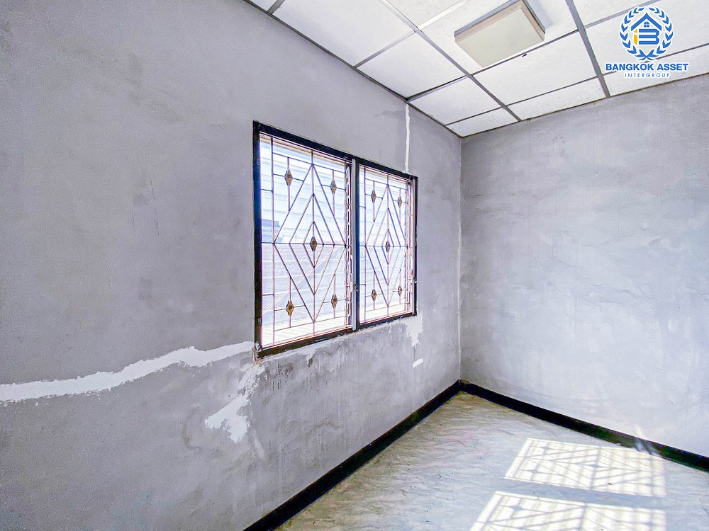 *****ทาวน์เฮ้าส์มือสอง โครงการ สิวารัตน์3 พุทธมณฑล สาย4 หลังมุม เนื้อที่กว้าง 29 ตร.ว. ฟังก์ชัน 3 ห้องนอน 2 ห้องน้ำ 3 ที่จอดรถ ภายในสภาพดี โถงบ้านกว้างใช้งานได้หลากหลาย ตั้งบนทำเลดี เชื่อมต่อถนนพุทธมณฑลสาย4 ถนนพุทธมณฑลสาย5 ถนนเพชรเกษม จองเลย!