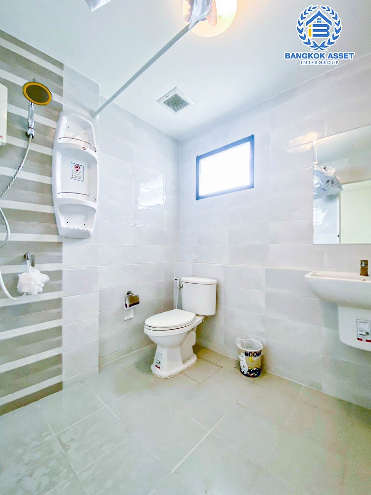 *****ทาวน์เฮ้าส์มือสอง โครงการ พลีโน่ ราชพฤกษ์ หลังมุม เนื้อที่กว้าง 24.10 ตร.ว. ฟังก์ชัน 3 ห้องนอน 2 ห้องน้ำ 2 ที่จอดรถ สภาพใหม่มาก แถม! เครื่องปรับอากาศ และเครื่องทำน้ำอุ่น เดินทางง่าย เชื่อมต่อถนนบางกรวย-ไทรน้อย ถนนนครอินทร์ ถนนราชพฤกษ์ ใกล้รถไฟฟ้าสายสีม่วง "สถานีบางรักใหญ่" และจุดขึ้นทางด่วน "ศรีรัช"