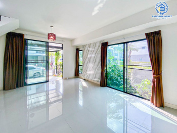 *****ทาวน์เฮ้าส์มือสอง โครงการ พลีโน่ ราชพฤกษ์ หลังมุม เนื้อที่กว้าง 24.10 ตร.ว. ฟังก์ชัน 3 ห้องนอน 2 ห้องน้ำ 2 ที่จอดรถ สภาพใหม่มาก แถม! เครื่องปรับอากาศ และเครื่องทำน้ำอุ่น เดินทางง่าย เชื่อมต่อถนนบางกรวย-ไทรน้อย ถนนนครอินทร์ ถนนราชพฤกษ์ ใกล้รถไฟฟ้าสายสีม่วง "สถานีบางรักใหญ่" และจุดขึ้นทางด่วน "ศรีรัช"