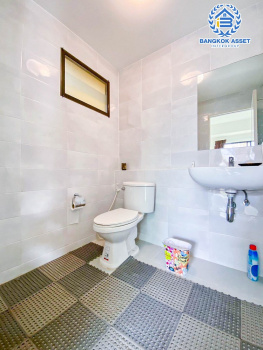 *****ทาวน์เฮ้าส์มือสอง โครงการ พลีโน่ ราชพฤกษ์ หลังมุม เนื้อที่กว้าง 24.10 ตร.ว. ฟังก์ชัน 3 ห้องนอน 2 ห้องน้ำ 2 ที่จอดรถ สภาพใหม่มาก แถม! เครื่องปรับอากาศ และเครื่องทำน้ำอุ่น เดินทางง่าย เชื่อมต่อถนนบางกรวย-ไทรน้อย ถนนนครอินทร์ ถนนราชพฤกษ์ ใกล้รถไฟฟ้าสายสีม่วง "สถานีบางรักใหญ่" และจุดขึ้นทางด่วน "ศรีรัช"