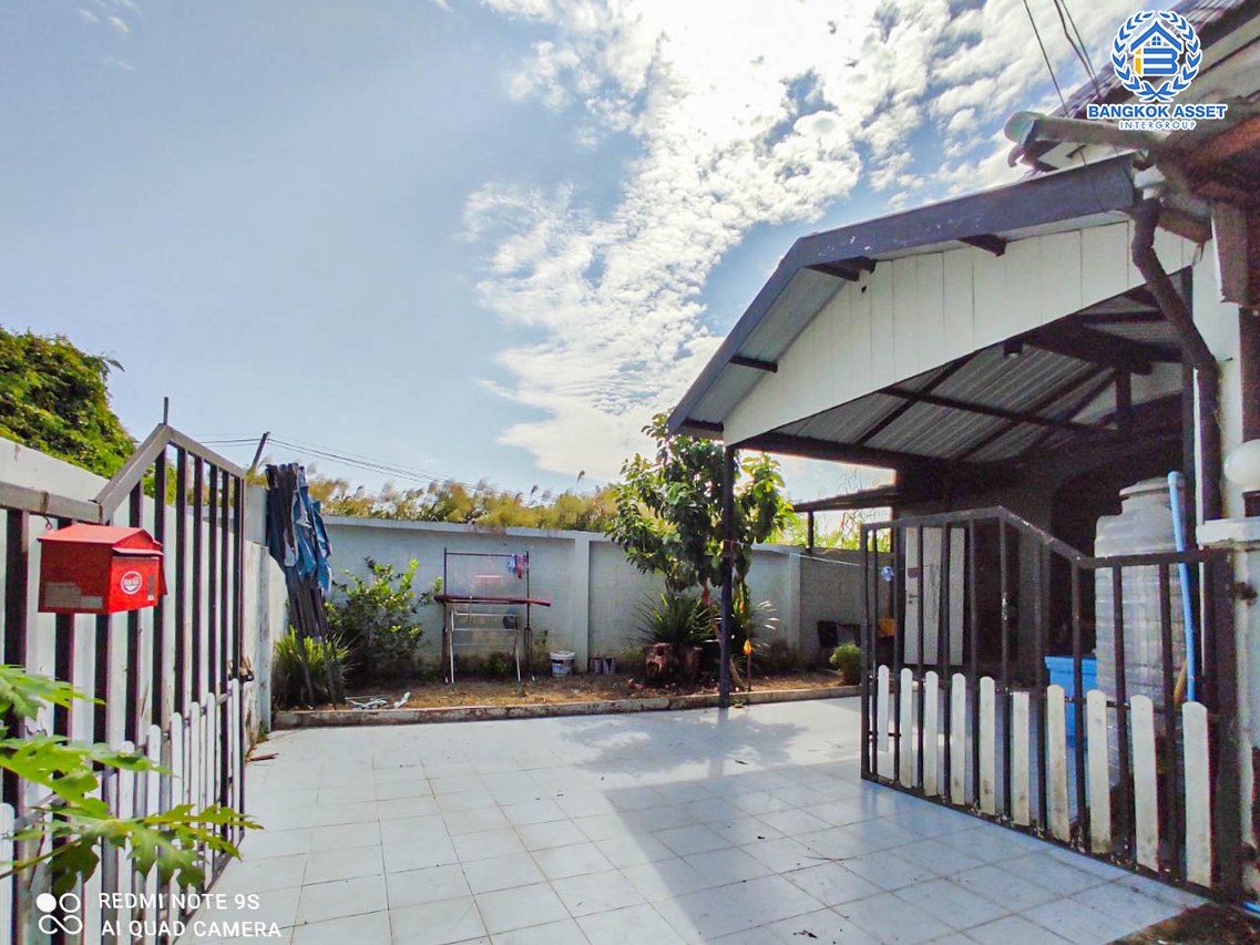 *****ทาวน์เฮ้าส์มือสองนนทบุรี โครงการ เอเชียโฮมทาวน์2 บางกรวย-ไทรน้อย #หลังมุม เนื้อที่กว้างขวางถึง 32 ตร.ว. ฟังก์ชัน 2 ห้องนอน 2 ห้องน้ำ 2 ที่จอดรถ บ้านสภาพดี บนทำเลแห่งการเดินทาง เชื่อมต่อถนนกาญจนาภิเษก ใกล้รถไฟฟ้าสายสีม่วง "สถานีคลองบางไผ่" และจุดขึ้นทางด่วน "ศรีรัช" จองเลย!