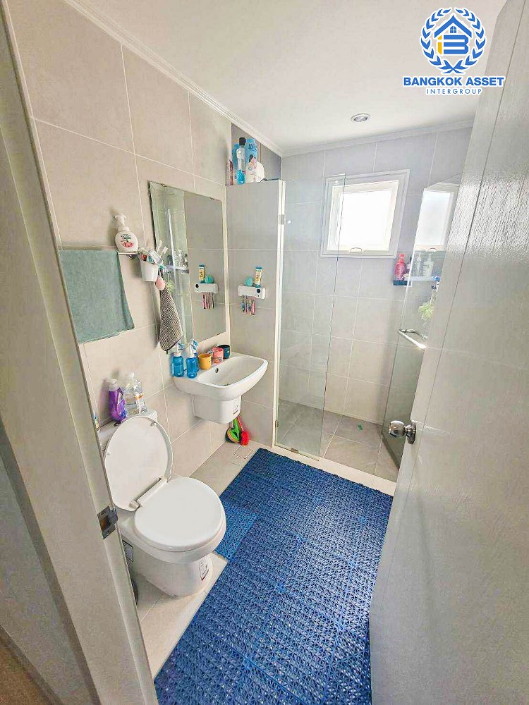 *****บ้านแฝดมือสอง โครงการ ศุภาลัยเบลล่า กาญจนาภิเษก เนื้อที่ 38 ตร.ว. ฟังก์ชัน 3 ห้องนอน 2ห้องน้ำ 2 ที่จอดรถ ฟรี! เฟอร์นิเจอร์บิ้วอินทั้งหลัง ต่อเติมหลังคาโรงรถพร้อมใช้งาน ตั้งบนทำเลแห่งการเดินทาง เชื่อมต่อถนนกาญนาภิเษก ถนนแก้วอินทร์ ถนนกันตนา ใกล้จุดขึ้นทางด่วน "กาญจนาภิเษก" จองด่วน!