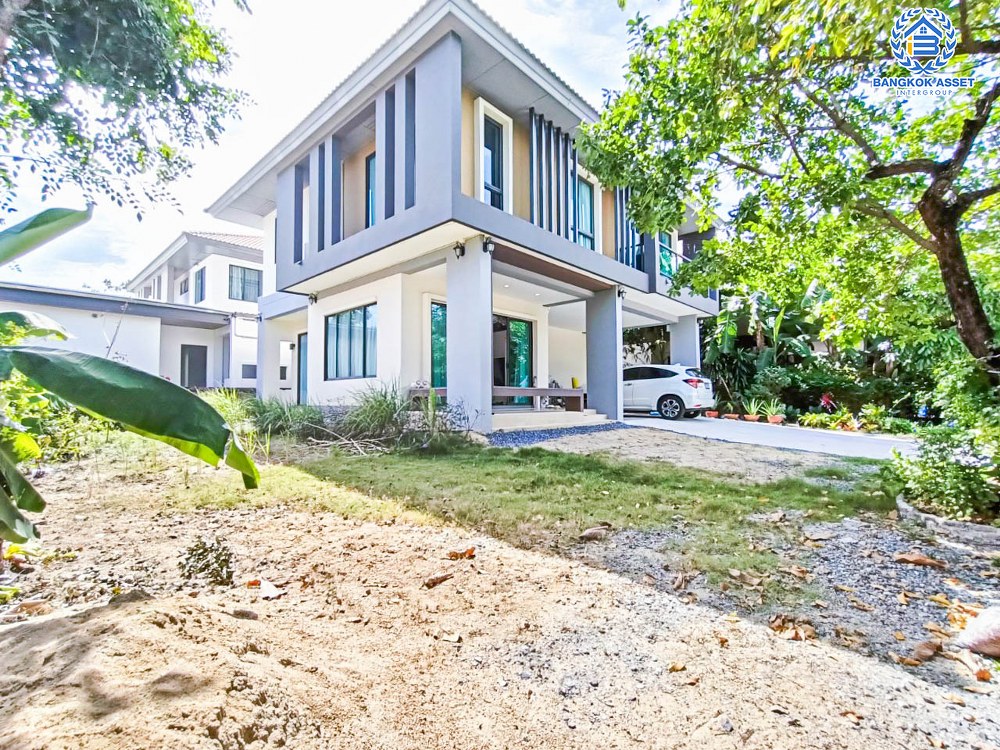 *****บ้านเดี่ยวมือสอง โครงการ ฮาบิเทียพาร์ค เทียนทะเล เนื้อที่กว้าง 100.40 ตร.ว. ฟังก์ชัน 3 ห้องนอน 3 ห้องน้ำ 2 ที่จอดรถ บ้านสวย สไตล์หรูหรา ตั้งบนทำเลเดินทางสะดวก เชื่อมต่อถนนกาญจนาภิเษก ถนนพุทธบูชา ถนนพระราม2(ธนบุรี-ปากท่อ) ใกล้จุดขึ้นทางพิเศษเฉลิมมหานคร จองเลย!