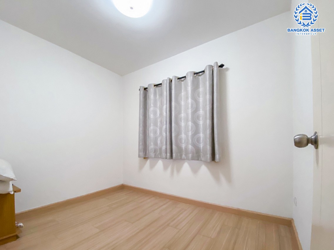 ทาวน์เฮ้าส์มือสองนนทบุรี โครงการ พฤกษา54 วงแหวนฯ-คลองถนน เนื้อที่เกือบ 18 ตร.ว. ฟังก์ชัน 3 ห้องนอน 2 ห้องน้ำ 1 ที่จอดรถ บ้านสภาพดี แถมฟรี! 1 เครื่องปรับอากาศ และแทงค์น้ำ บนทำเลแห่งการเดินทาง เชื่อมต่อ ถนนกาญจนาภิเษก, ถนนรัตนาธิเบศร์ ใกล้รถไฟฟ้าสายม่วง "สถานีคลองบางไผ่" ราคาคุ้มสุดในย่านนี้!