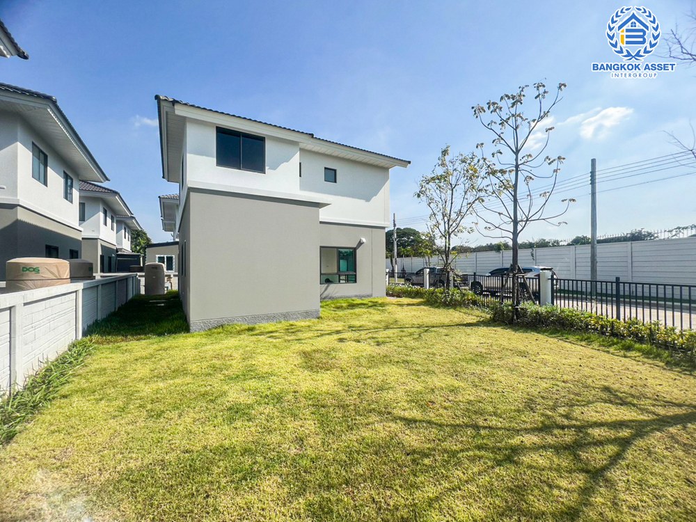 *****บ้านเดี่ยวมือสอง โครงการ เพอร์เฟคพาร์ค แจ้งวัฒนะ หลังมุม เนื้อที่กว้างกว่า 67.60 ตร.ว. ฟังก์ชัน 3 ห้องนอน 3 ห้องน้ำ 2 ที่จอดรถ ตกแต่งสวยสไตล์โมเดิร์น บนทำเลดี เชื่อมต่อถนนชัยพฤกษ์, ถนนราชพฤกษ์, ถนนแจ้งวัฒนะ ใกล้รถไฟฟ้าสายสีชมพู "สถานีห้าแยกปากเกร็ด"  และจุดขึ้นทางด่วน "แจ้งวัฒนะ"