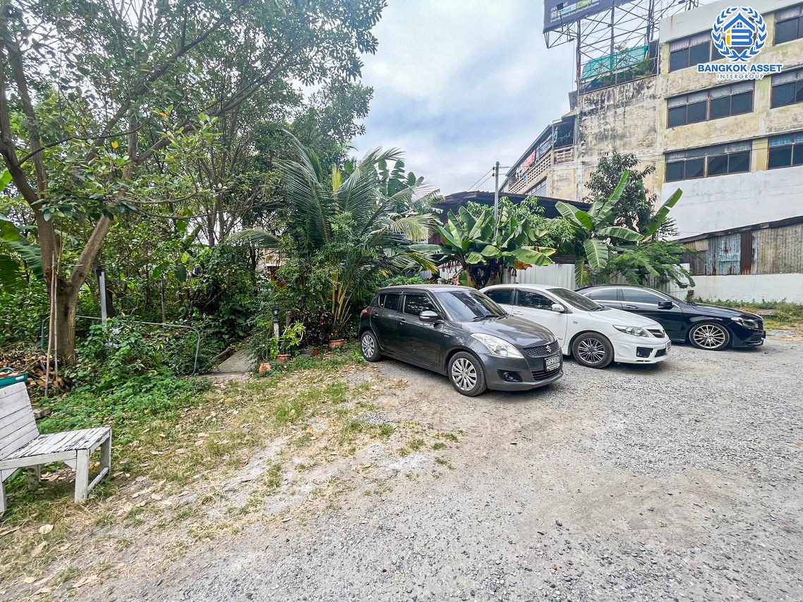 *****ที่ดินเปล่ามือสองนนทบุรี ที่ดินถนนกรุงเทพ-นนทบุรี เนื้อที่กว้าง 92 ตร.ว. เหมาะสร้างเป็นที่อยู่อาศัย หรือจะลงทุนก็ถือว่าคุ้มค่า บนทำเลติดรถไฟฟ้าสายสีม่วง "สถานีแยกติวานนท์" เชื่อมต่อถนนกรุงเทพ-นนทบุรี, ถนนวงศ์สว่าง, ถนนนครอินทร์ ใกล้จุดขึ้นทางด่วน "ประชาชื่น" จองเลย!