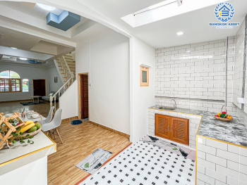 *****ทาวน์เฮ้าส์มือสองกรุงเทพมหานคร โครงการ สุภาวัลย์ หทัยราษฎร์ เนื้อที่ 18 ตร.ว. ฟังก์ชัน 2 ห้องนอน 2 ห้องน้ำ 1 ที่จอดรถ บ้านตกแต่งใหม่ พร้อมเฟอร์นิเจอร์ บนทำเลหน้าโครงการติดหทัยราษฎร์ เชื่อมต่อถนนพระยาสุเรนทร์, ถนนเลียบคลองสอง และถนนรามอินทรา ห้ามพลาด!