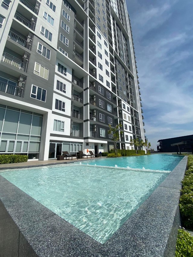 *****คอนโดมิเนียมมือสองนครราชสีมา พลัสคอนโด โคราช เนื้อที่ 27.07 ตร.ม. ฟังก์ชัน 1 ห้องนอน 1 ห้องน้ำ 1 ที่จอดรถ คอนโดสภาพดี ขายพร้อมผู้เช่า เหมาะแก่การลงทุน แถมฟรี! 1 เครื่องปรับอากาศ และ 1 เครื่องทำน้ำอุ่น บนทำเลดี เชื่อมต่อถนนมิตรภาพ, ถนนราชสีมา-โชคชัย, ถนนสุรนารายณ์ ห้ามพลาด!