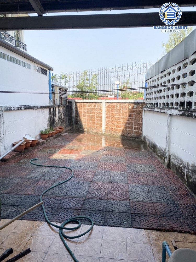 *****ทาวน์โฮม 3 ชั้นมือสอง โครงการ บ้านกลางเมือง รัชวิภา หลังมุม เนื้อที่กว้าง 34.10 ตร.ว. ฟังก์ชัน 3 ห้องนอน 4 ห้องน้ำ 2 ที่จอดรถ พื้นที่กว้างขวาง ออกแบบภายในสไตล์บ้านเดี่ยว บนทำเลดี เชื่อมต่อถนนพหลโยธิน ถนนวิภาวดีรังสิต ถนนงามวงศ์วาน ถนนประชาชื่น ใกล้จุดขึ้นทางด่วน "ศรีรัช" จองเลย!