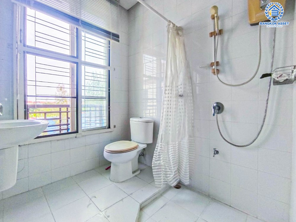 *****ทาวน์โฮม 3 ชั้นมือสอง โครงการ บ้านกลางเมือง รัชวิภา หลังมุม เนื้อที่กว้าง 34.10 ตร.ว. ฟังก์ชัน 3 ห้องนอน 4 ห้องน้ำ 2 ที่จอดรถ พื้นที่กว้างขวาง ออกแบบภายในสไตล์บ้านเดี่ยว บนทำเลดี เชื่อมต่อถนนพหลโยธิน ถนนวิภาวดีรังสิต ถนนงามวงศ์วาน ถนนประชาชื่น ใกล้จุดขึ้นทางด่วน "ศรีรัช" จองเลย!