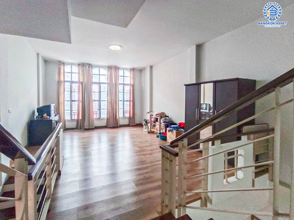 *****ทาวน์โฮม 3 ชั้นมือสอง โครงการ บ้านกลางเมือง รัชวิภา หลังมุม เนื้อที่กว้าง 34.10 ตร.ว. ฟังก์ชัน 3 ห้องนอน 4 ห้องน้ำ 2 ที่จอดรถ พื้นที่กว้างขวาง ออกแบบภายในสไตล์บ้านเดี่ยว บนทำเลดี เชื่อมต่อถนนพหลโยธิน ถนนวิภาวดีรังสิต ถนนงามวงศ์วาน ถนนประชาชื่น ใกล้จุดขึ้นทางด่วน "ศรีรัช" จองเลย!