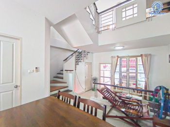 *****ทาวน์โฮม 3 ชั้นมือสอง โครงการ บ้านกลางเมือง รัชวิภา หลังมุม เนื้อที่กว้าง 34.10 ตร.ว. ฟังก์ชัน 3 ห้องนอน 4 ห้องน้ำ 2 ที่จอดรถ พื้นที่กว้างขวาง ออกแบบภายในสไตล์บ้านเดี่ยว บนทำเลดี เชื่อมต่อถนนพหลโยธิน ถนนวิภาวดีรังสิต ถนนงามวงศ์วาน ถนนประชาชื่น ใกล้จุดขึ้นทางด่วน "ศรีรัช" จองเลย!