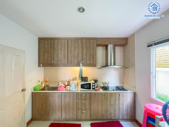 *****บ้านเดี่ยวมือสองนนทบุรี หมู่บ้าน ภัชภิชา ท่าน้ำนนท์ #หลังมุม เนื้อที่กว้างเกือบ 56 ตร.ว. ฟังก์ชัน 2 ห้องนอน 3 ห้องน้ำ 1 ที่จอดรถ ตกแต่งภายในดีมาก พร้อมเข้าอยู่ แถมฟรี! 3 เครื่องปรับอากาศ บนทำเลติดถนนบางศรีเมือง ใกล้รถไฟฟ้าสายสีม่วง "สถานีแยกติวานนท์"