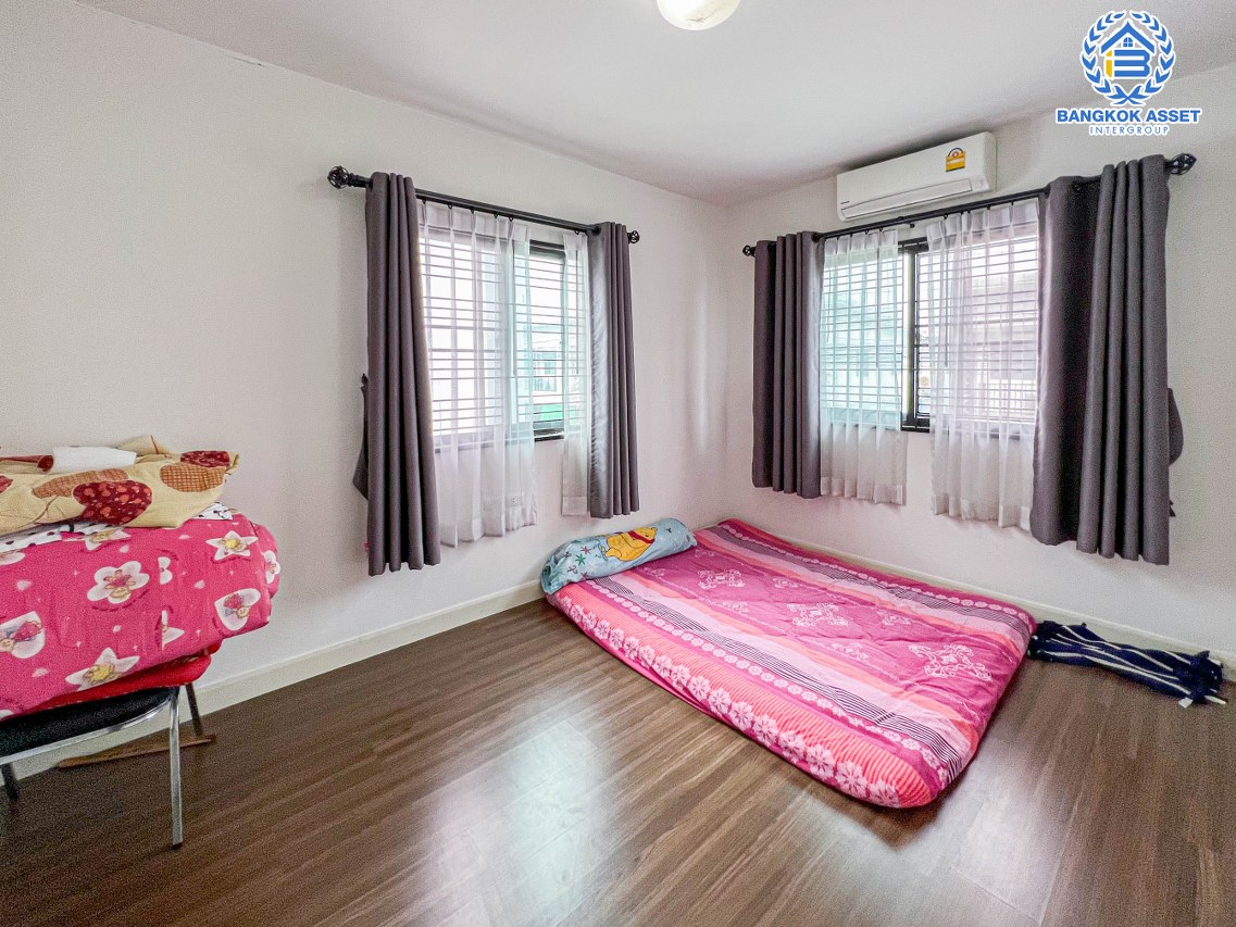 *****ทาวน์เฮ้าส์มือสองปทุมธานี โครงการ เมททาวน์ ปทุมธานี-ติวานนท์ #หลังมุม เนื้อที่เกือบ 18 ตร.ว. ฟังก์ชัน 3 ห้องนอน 2 ห้องน้ำ 1 ที่จอดรถ บ้านสวย บนทำเลดี เชื่อมต่อ ถนนปทุมธานี-สายใน, ถนน345, ถนนรังสิต-ปทุมธานี ใกล้จุดขึ้นทางด่วน "ศรีสมาน" ในราคาถูก!