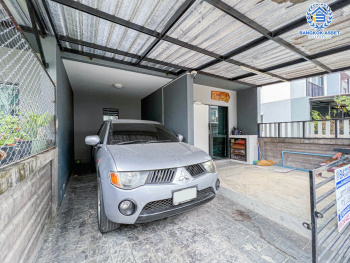 *****ทาวน์เฮ้าส์มือสองปทุมธานี โครงการ เมททาวน์ ปทุมธานี-ติวานนท์ #หลังมุม เนื้อที่เกือบ 18 ตร.ว. ฟังก์ชัน 3 ห้องนอน 2 ห้องน้ำ 1 ที่จอดรถ บ้านสวย บนทำเลดี เชื่อมต่อ ถนนปทุมธานี-สายใน, ถนน345, ถนนรังสิต-ปทุมธานี ใกล้จุดขึ้นทางด่วน "ศรีสมาน" ในราคาถูก!