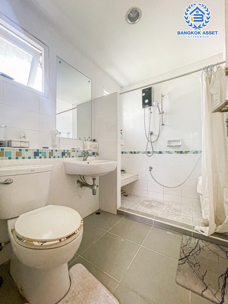 *****บ้านเดี่ยวมือสอง โครงการ พฤกษ์ลดา2 บางใหญ่ เนื้อที่กว้าง 50 ตร.ว. ฟังก์ชัน 3 ห้องนอน 2 ห้องน้ำ 2 ที่จอดรถ สภาพภายในดีมาก ได้พื้นที่รอบบ้านกว้าง บนทำเลดี เชื่อมต่อกาญจนาภิเษก, ซอยคลองถนน, ซอยแก้วอินทร์ ใกล้รถไฟฟ้าสายสีม่วง "สถานีคลองบางไผ่" และจุดขึ้นทางด่วน "กาญจนาภิเษก"