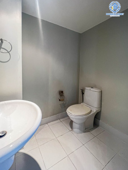 *****ทาวน์เฮ้าส์มือสอง โครงการ เดอะเทอเรส ติวานนท์ เนื้อที่ 21.6 ตร.ว. ฟังก์ชัน 3 ห้องนอน 4 ห้องน้ำ 2 ที่จอดรถ แต่งสวยสไตล์โมเดิร์น บ้านพร้อมอยู่ บนทำเลเดินทางสะดวก เชื่อมต่อถนนเรวดี, ถนนประชาราษฎร์ ใกล้รถไฟฟ้าสายสีม่วง "สถานีกระทรวงสาธารณสุข" และทางด่วน "งามวงศ์วาน" ราคาถูกที่สุดในโครงการ...