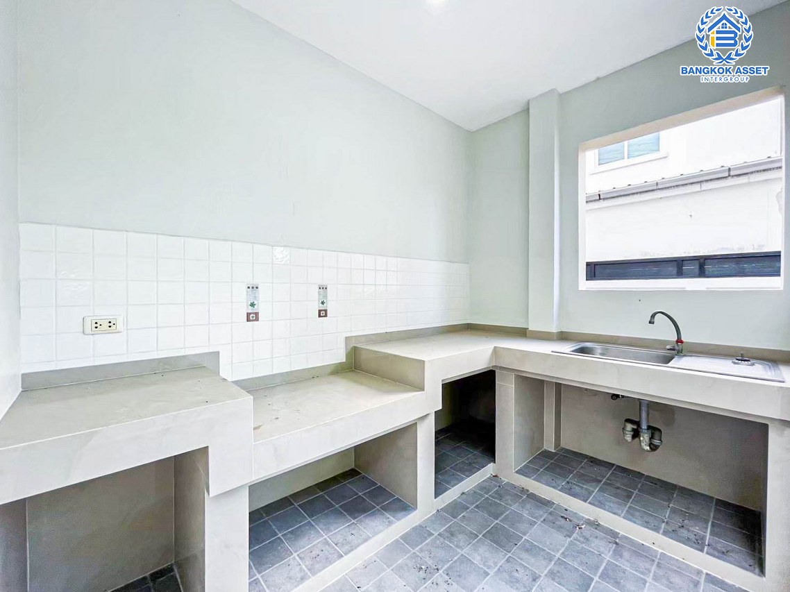 *****บ้านเดี่ยวมือสองนนทบุรี โครงการ ชลลดา วัดลาดปลาดุก เนื้อที่กว้างถึง 52.5 ตร.ว. ฟังก์ชัน 3 ห้องนอน 2 ห้องน้ำ 2 ที่จอดรถ บ้านสวย รีโนเวทแล้ว พร้อมเข้าอยู่  บนทำเลดี เพียง 15 นาทีถึงรถไฟฟ้าสายสีม่วง "สถานีคลองบางไผ่" ห้ามพลาด...จองเลย!