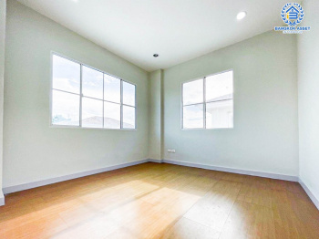 *****บ้านเดี่ยวมือสองนนทบุรี โครงการ ชลลดา วัดลาดปลาดุก เนื้อที่กว้างถึง 52.5 ตร.ว. ฟังก์ชัน 3 ห้องนอน 2 ห้องน้ำ 2 ที่จอดรถ บ้านสวย รีโนเวทแล้ว พร้อมเข้าอยู่  บนทำเลดี เพียง 15 นาทีถึงรถไฟฟ้าสายสีม่วง "สถานีคลองบางไผ่" ห้ามพลาด...จองเลย!