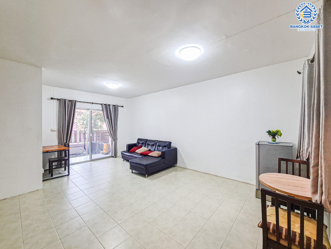 ทาวน์เฮ้าส์มือสองนนทบุรี หมู่บ้าน พฤกษา38 ชัยพฤกษ์-วงแหวน เนื้อที่ 18 ตร.ว. ฟังก์ชัน 3 ห้องนอน 2 ห้องน้ำ 1 ที่จอดรถ แถมเฟอร์นิเจอร์ทั้งหลัง บนทำเลแห่งการเดินทาง ใกล้เซ็นทรัลเวสต์เกต และรถไฟฟ้าสายสีม่วง "สถานีคลองบางไผ่" จองเลย!