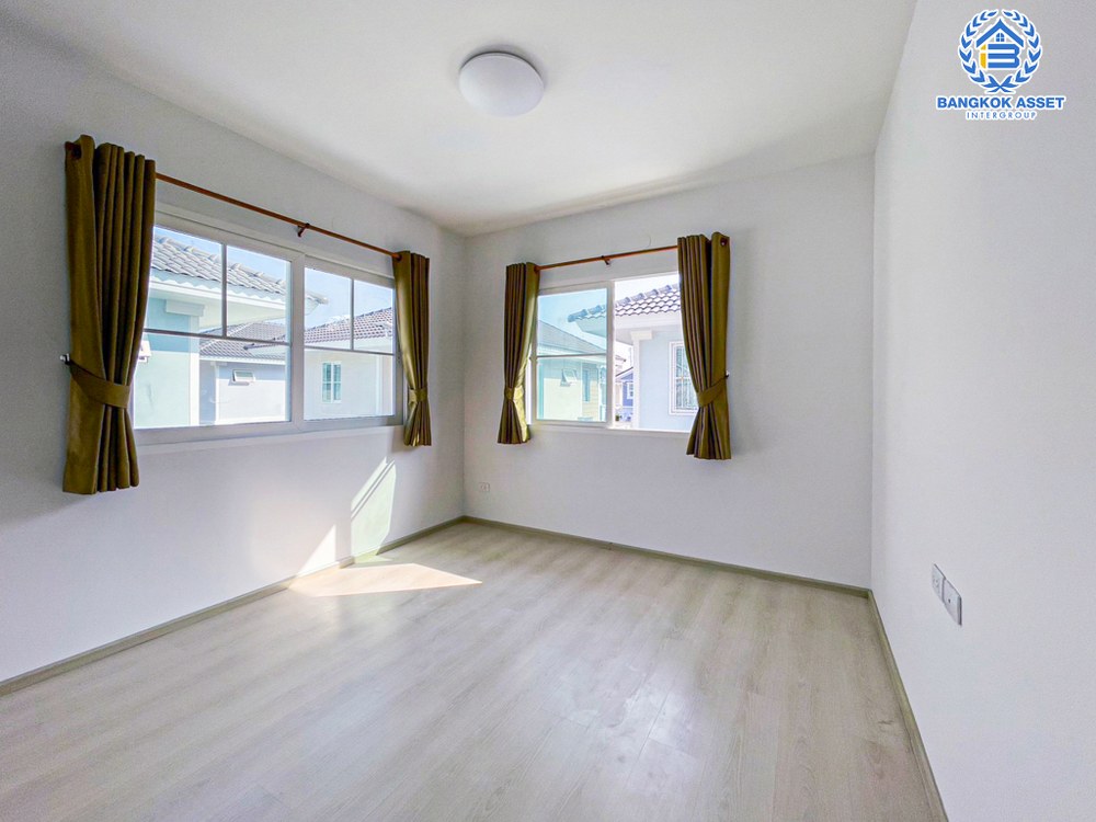 *****บ้านเดี่ยวมือสอง โครงการ วิลลาจิโอ ปิ่นเกล้า-ศาลายา หลังมุม เนื้อที่กว้าง 61.30 ตร.ว. ฟังก์ชัน 3 ห้องนอน 3 ห้องน้ำ 2 ที่จอดรถ สภาพแวดล้อมโครงการดี ต่อเติมห้องครัวพร้อมใช้งาน บนทำเลเดินทางสะดวก เชื่อมต่อถนนสำเร็จพัฒนา ถนนอัจฉริยะพัฒนา ใกล้มหาวิทยาลัยมหิดล จองเลย!