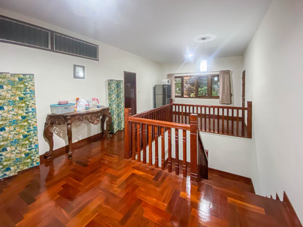 *****บ้านเดี่ยวมือสอง โครงการ กฤษดานคร31 บรมราชชนนี เนื้อที่ 98.10 ตร.ว. ฟังก์ชัน 4 ห้องนอน 2 ห้องน้ำ 2 ที่จอดรถ บ้านสภาพสวยมาก วิวริมน้ำ พร้อมเข้าอยู่ บนทำเลเดินทางสะดวก เชื่อมต่อถนนพุทธมณฑลสาย2, ถนนเพชรเกษม ใกล้รถไฟสายสีแดง "สถานีตลิ่งชัน" และทางคู่ขนานลอยฟ้าบรมราชชนนี