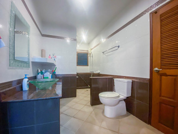 *****บ้านเดี่ยวมือสอง โครงการ กฤษดานคร31 บรมราชชนนี เนื้อที่ 98.10 ตร.ว. ฟังก์ชัน 4 ห้องนอน 2 ห้องน้ำ 2 ที่จอดรถ บ้านสภาพสวยมาก วิวริมน้ำ พร้อมเข้าอยู่ บนทำเลเดินทางสะดวก เชื่อมต่อถนนพุทธมณฑลสาย2, ถนนเพชรเกษม ใกล้รถไฟสายสีแดง "สถานีตลิ่งชัน" และทางคู่ขนานลอยฟ้าบรมราชชนนี